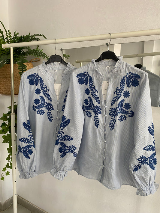 Blusa bordada